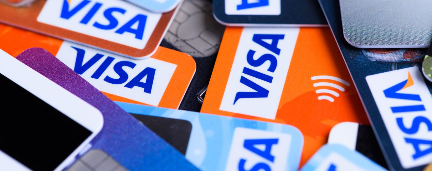 Amazon has announced that it will stop accepting Visa credit cards in the UK. 